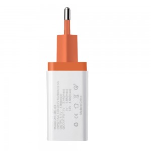 AR-QC-03 3 portowy adapter do szybkiego ładowania USB 18 W.